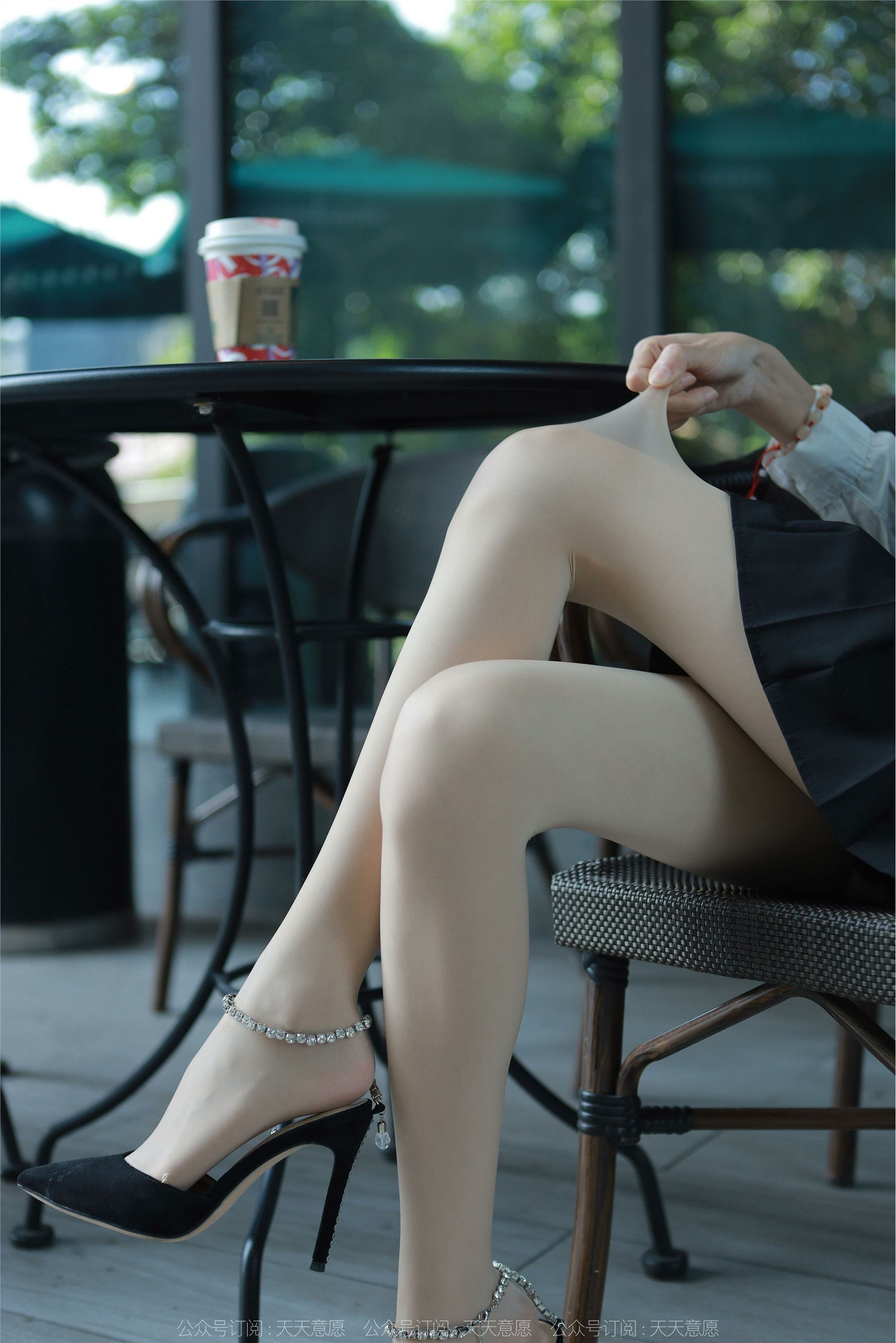 IESS异思趣向  2022.01.10 丝享家985：团团《纯玉学苑装》